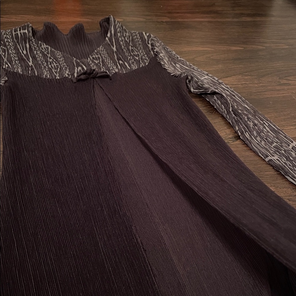 PLEATS PLEASE STYLE DRESS - Picture 7 of 8